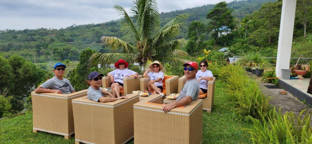 Jaya Hill Garden Hotel Kelimutu Buitenkant foto